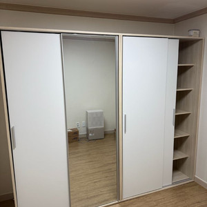 (가격제안가능) 대형 옷장 이미지