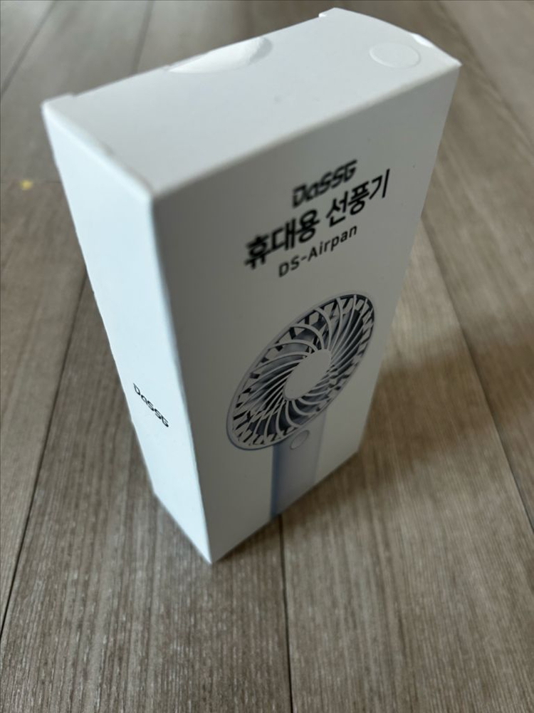 (미사용) 다쓰 휴대용 선풍기 DS-Airpan 화이트 판매합니다. 이미지