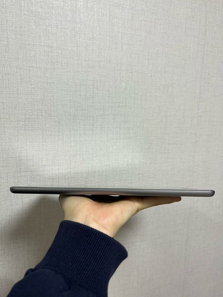 아이패드 기본 6세대 128GB Wi-Fi 이미지