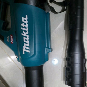 마끼다 40볼트 충전 송풍기 UB001G 몸체 이미지