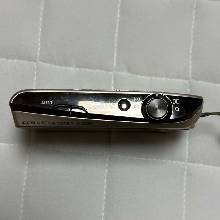 카시오 엑슬림 z2300 골드 casio exilim z2300 이미지