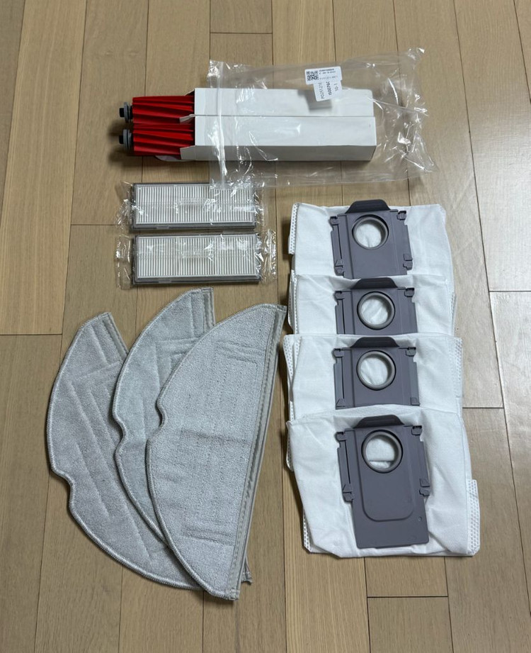 Roborock S7 MaxV Ultra 본품 + 국내정발 열풍건조키트 + 자동급수키트 세트 이미지