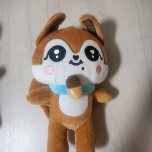 아이브(IVE)의 미니브(MINIVE) 인형 이미지