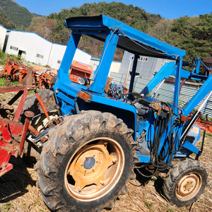 작동상태좋은 동양 43마력 트랙터 트랙트 트렉트 트렉터 이미지