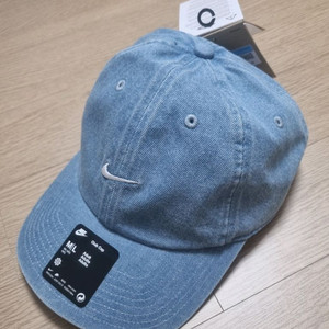 나이키 데님캡 청모자 캡모자 M/L사이즈 새제품 4만원 이미지