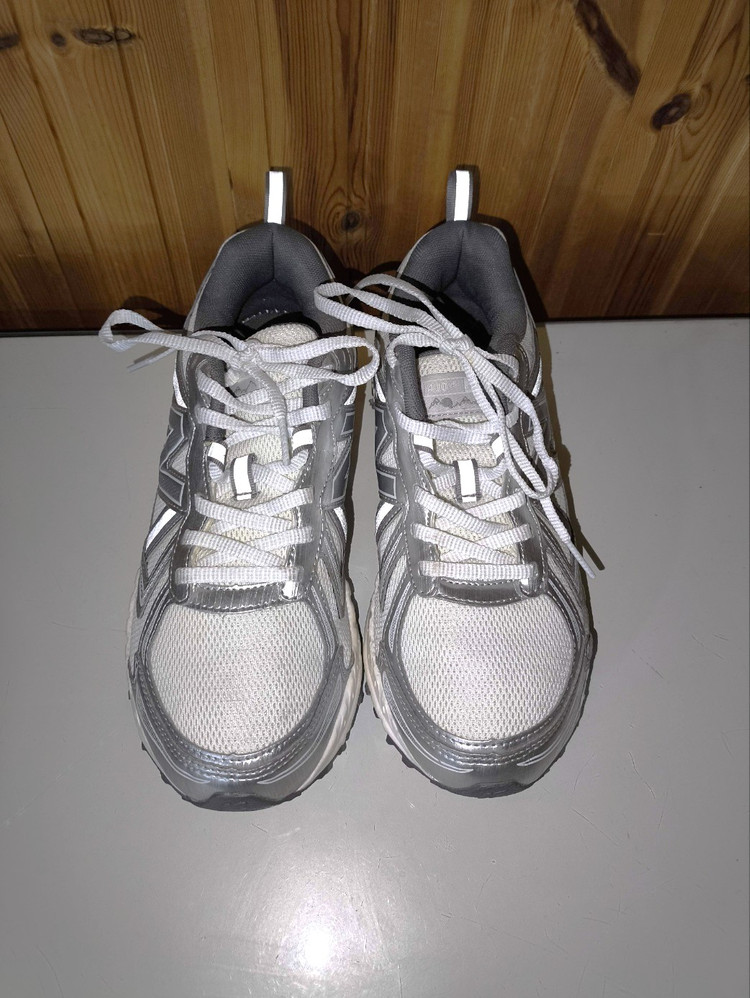 255mm 2E 뉴발란스 410 실버 러닝화 트레일 이미지