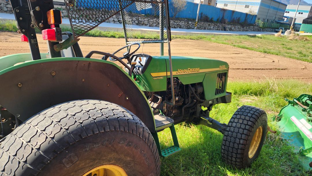 존디어5420 (75마력) 실사용시간 405시간 알터네이터 없음 트랙터 트랙트 트렉터 트렉트 본기만 이미지