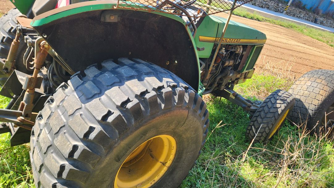 존디어5400(68마력) 트랙터 트랙트 트렉터 트렉트 본기만 이미지