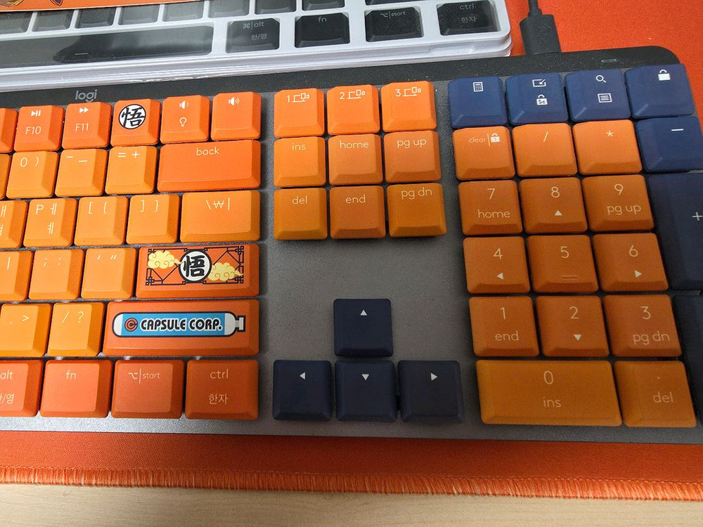 로지텍 MX Mechanical 드래곤볼 콜라보 이미지