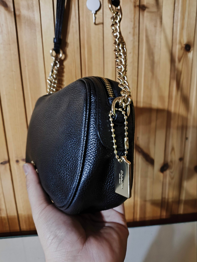 코치 카메라백 미니크로스백 이미지