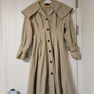 마리마켓 케이프 원피스형 트렌치 이미지