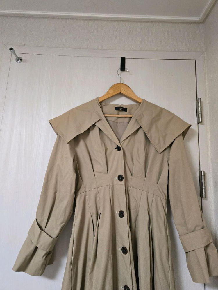 마리마켓 케이프 원피스형 트렌치 이미지