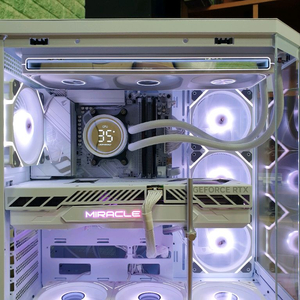 미사용 ) 9800X3D & RTX5070TI 컴퓨터 PC 이미지