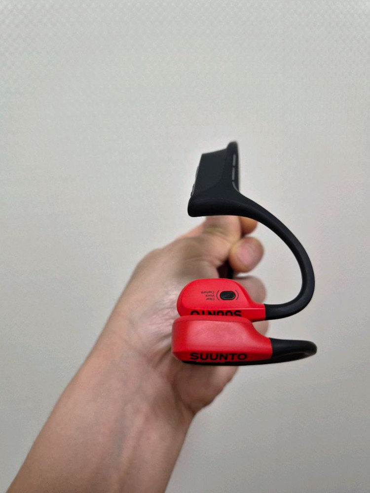 순토 윙 라바레드 골전도 블루투스 이어폰 이미지