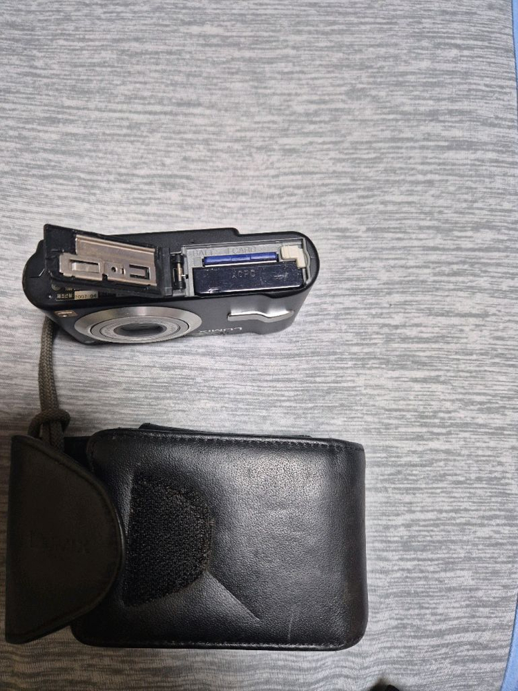 파나소닉 루믹스 DMC-FX12 디지털 카메라 이미지