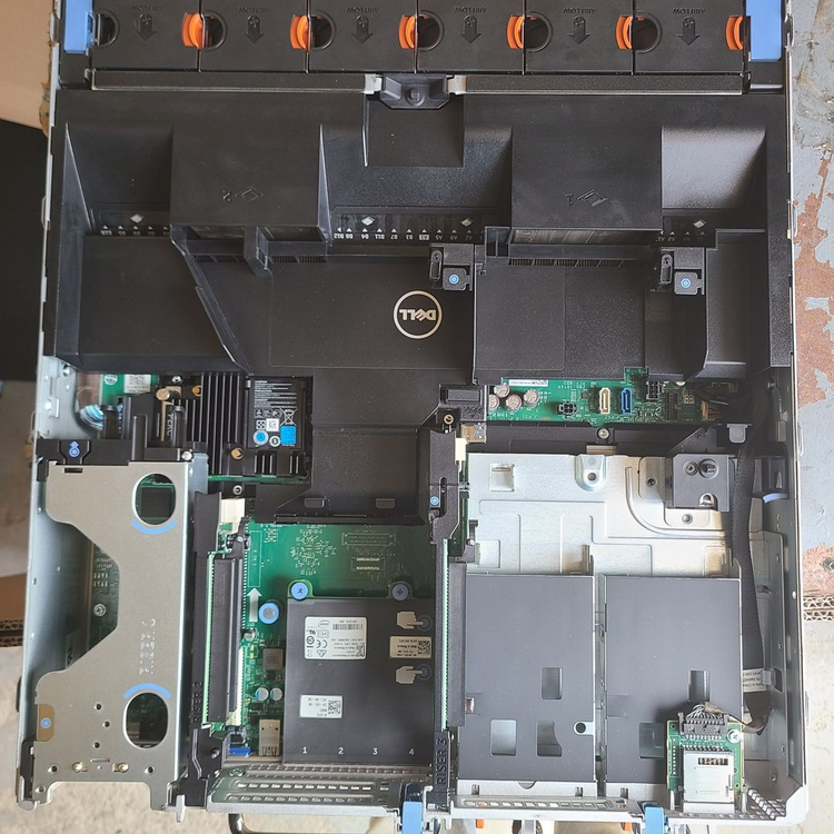 DELL R730XD 730XD 델 서버 판매 이미지