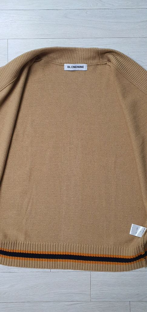 블론드나인(봄가을용) 니트카디건 XL사이즈 105호 드라이완료! 이미지