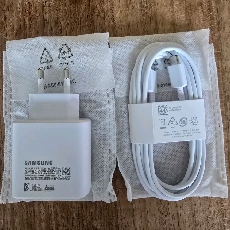 새상품)삼성정품 45W C타입 초고속충전기와CtoC케이블세트 핸드폰충전기 이미지
