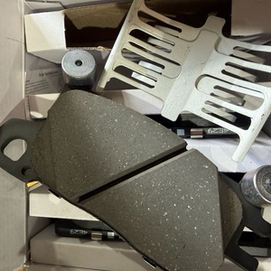 새상품RG3 58101 ARA10 4P캘리퍼용 앞 브레이크패드 모비스 순정 이미지