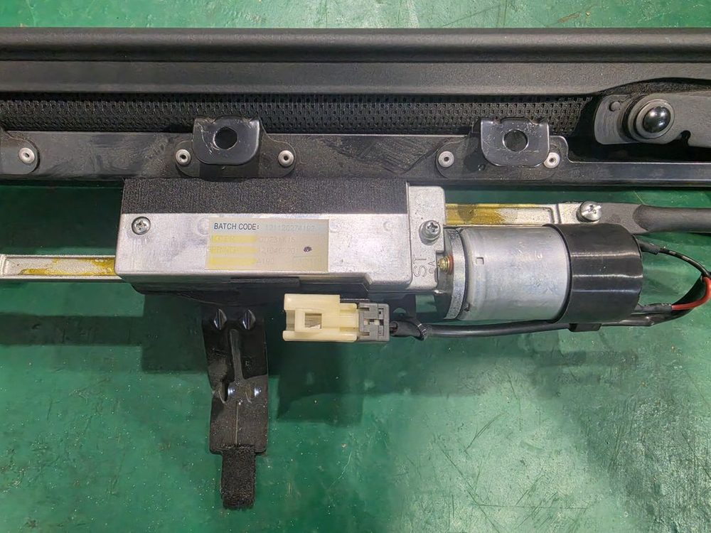 신형 에쿠스VI 리어 전동커튼 블라인드 이미지