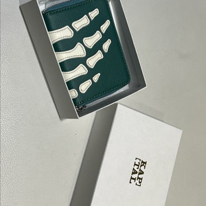 [새상품] 캐피탈 떰즈 업 본 핸드 카드지갑 그린 이미지