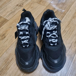 발렌시아가 트리플S 스니커즈 39(255~260) 이미지