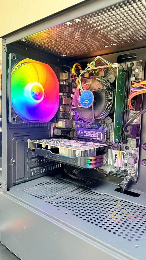 GTX1650게이밍 PC 이미지
