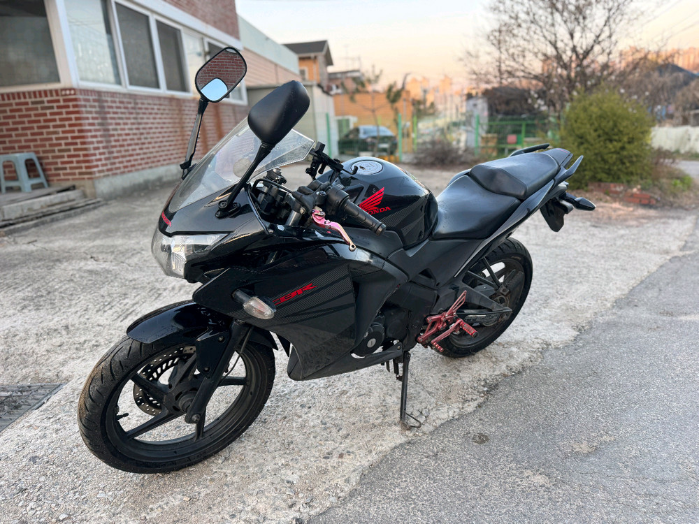 혼다 cbr125 17년형 풀배기 짧은키로수 판매합니다 이미지