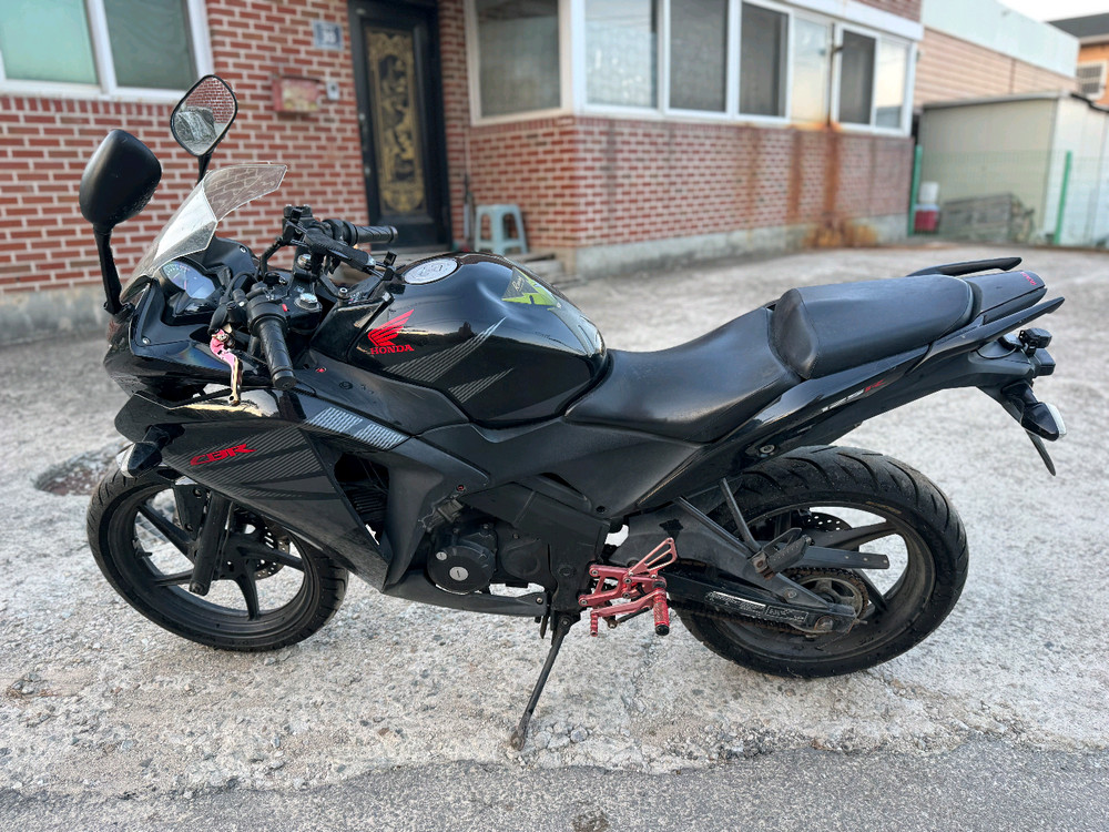 혼다 cbr125 17년형 풀배기 짧은키로수 판매합니다 이미지