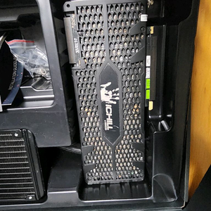 INNO3D iCHILL BLACK RTX 2080 Ti D6 11GB 이미지