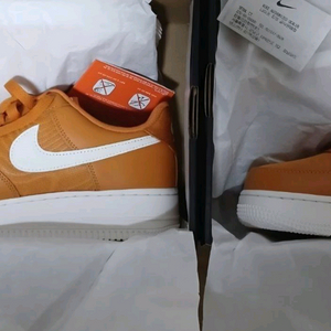 [미착용 제품] 나이키 에어포스 1 로우 07 LV8 나일론 모나크 세일 FB2048-800 250 280 사이즈 이미지