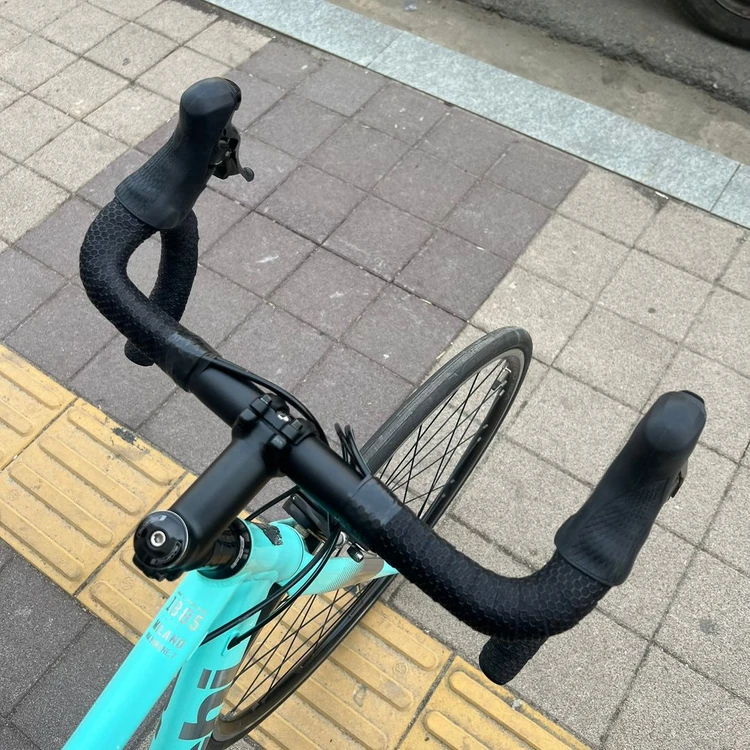 비앙키 니로네7 로드 자전거 팝니다. 이미지