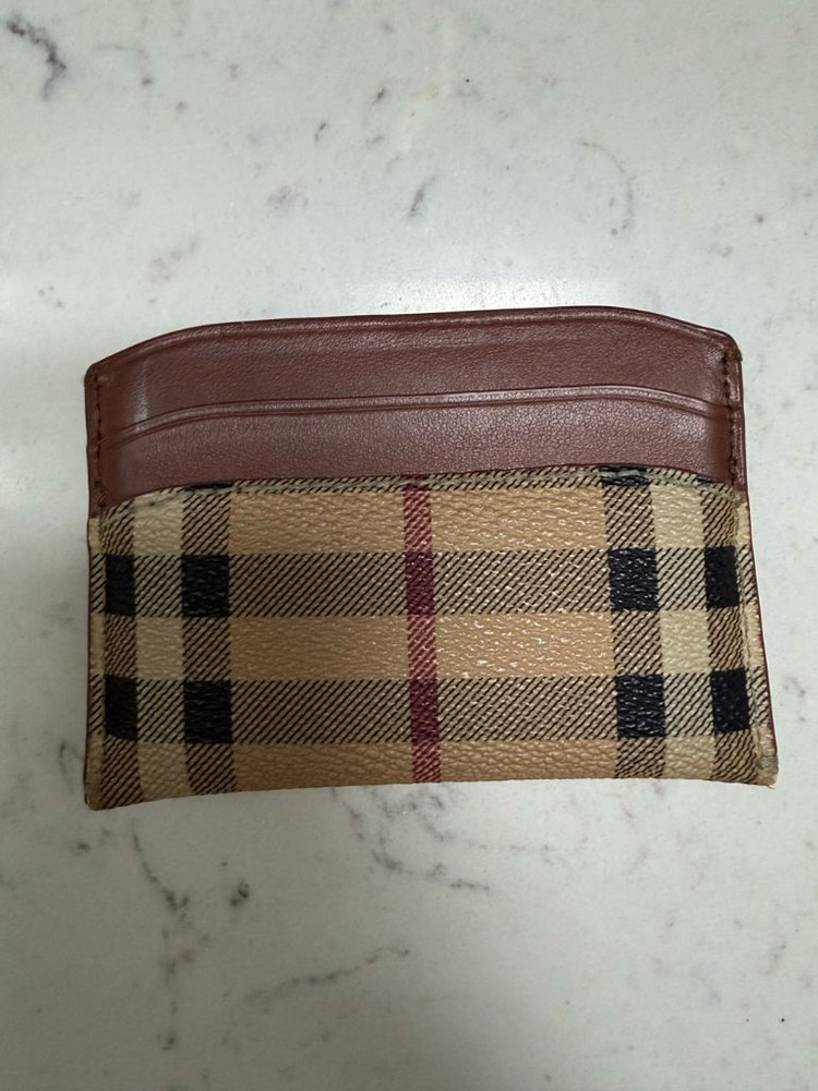 버버리 헤이마켓 체크패턴 카드지갑 이미지