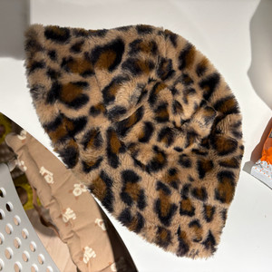 레오파드 호피 퍼 버킷햇 벙거지 모자 이미지