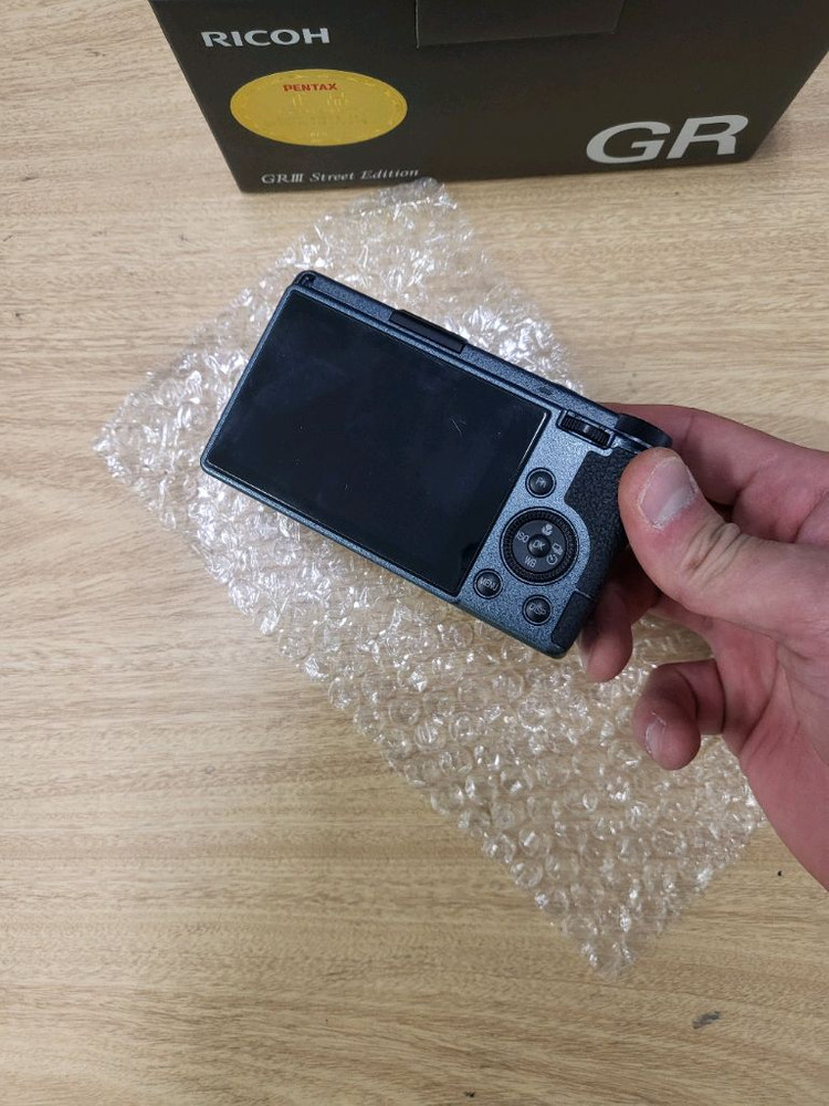 리코gr3 스트리트에디션 28년보증2천컷 민트급팔아요 이미지