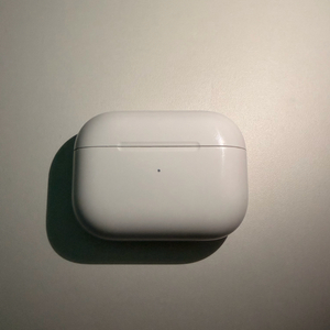 에어팟 프로 2세대 8핀 이미지