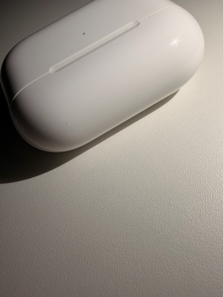 에어팟 프로 2세대 8핀 이미지