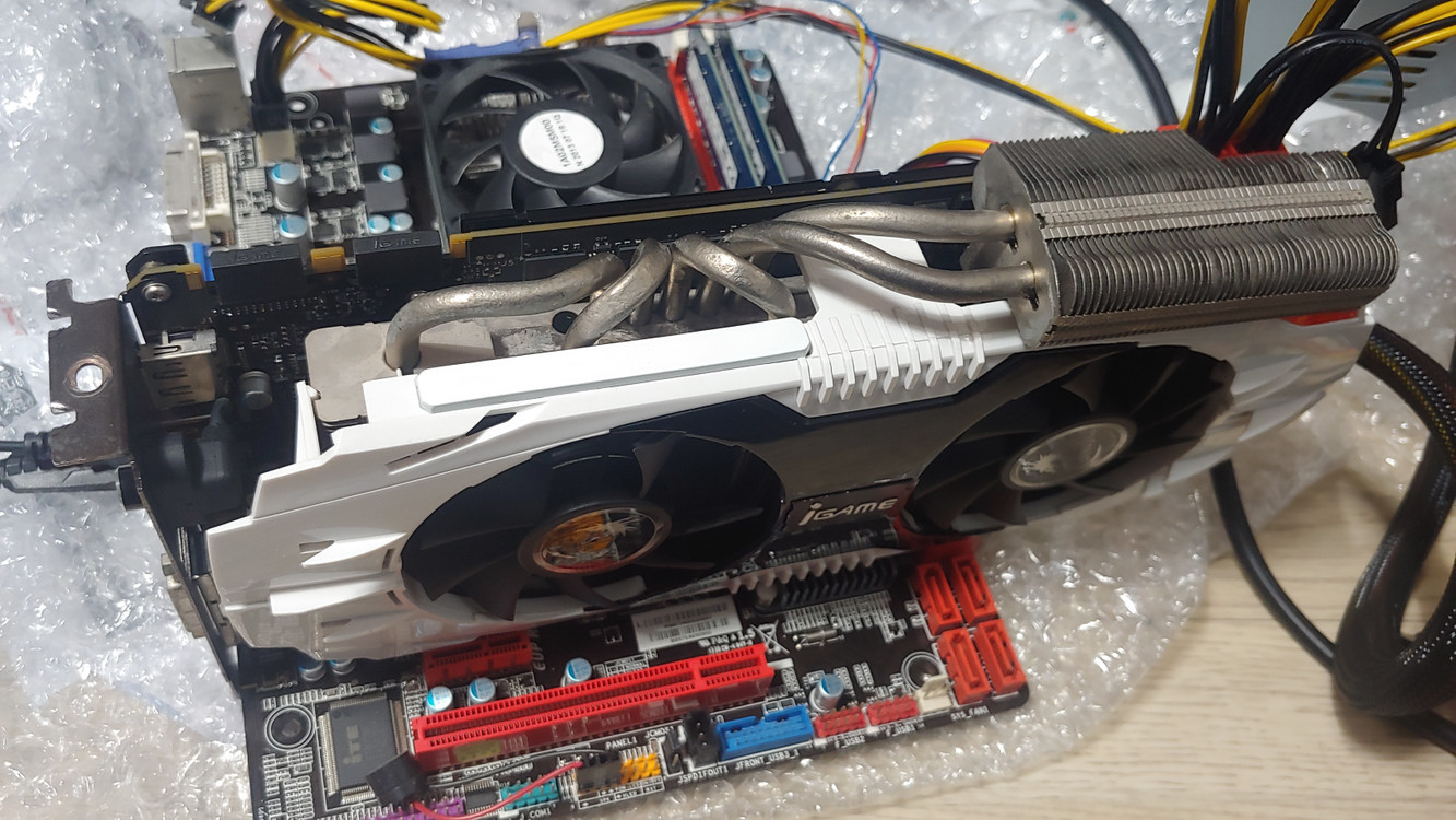 컬러풀 지포스 GTX660 TI 2GB (작동O,쿨러파손) 팝니다.. 이미지