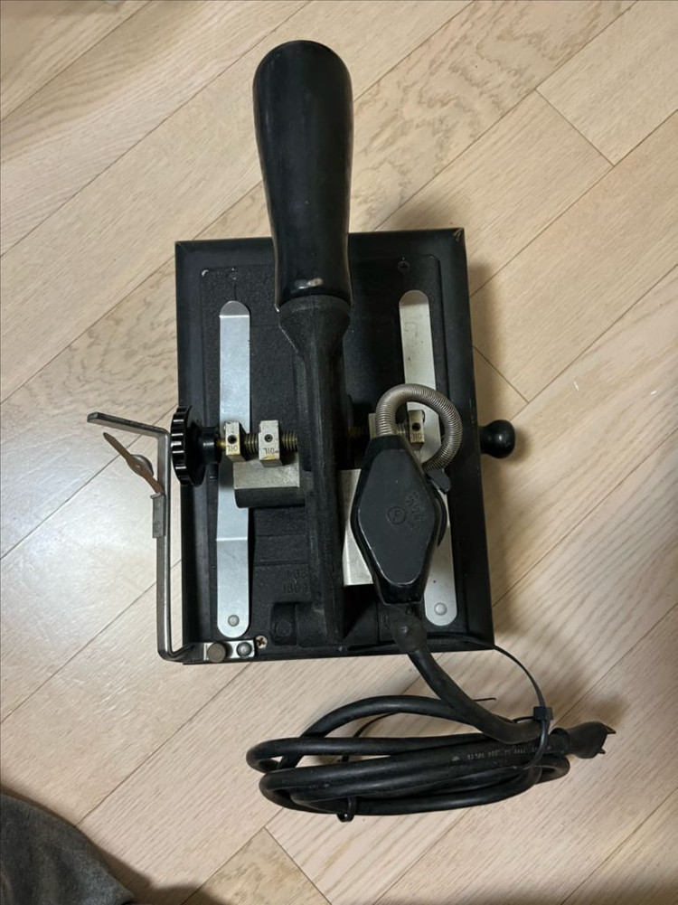 프랭클린 불박기 가죽 폰트 플랭클린 이미지