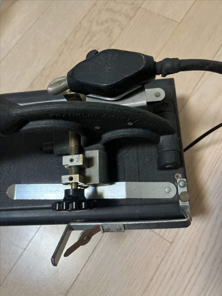 프랭클린 불박기 가죽 폰트 플랭클린 이미지