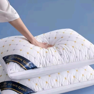 다운 베개 이미지