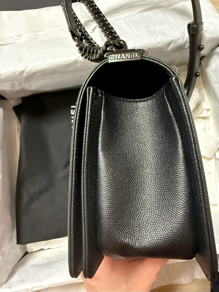 샤넬 보이백 미듐 캐비어 올블랙 판매합니다.(풀셋) 이미지