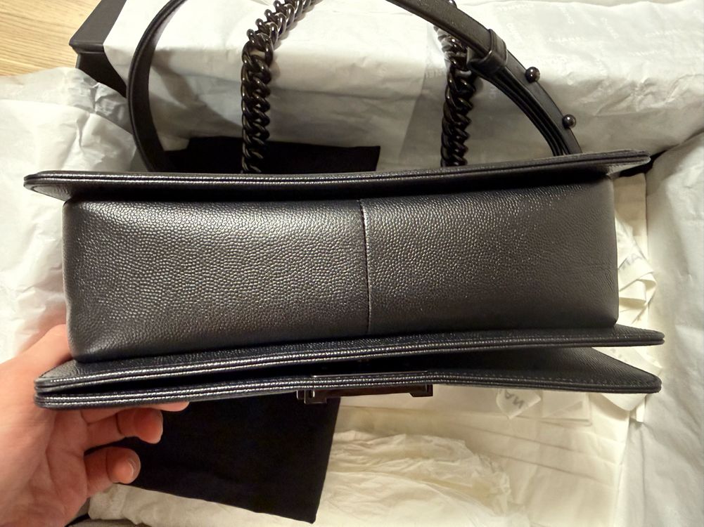 샤넬 보이백 미듐 캐비어 올블랙 판매합니다.(풀셋) 이미지