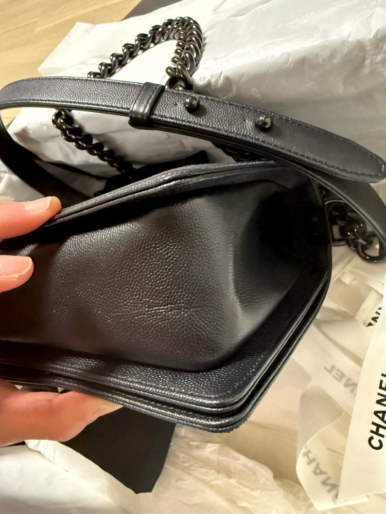 샤넬 보이백 미듐 캐비어 올블랙 판매합니다.(풀셋) 이미지