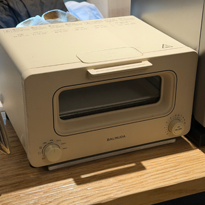 발뮤다 더 토스터 이미지