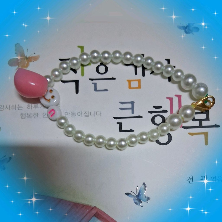 젬핑비즈공예 사랑스러운 핑크 하트가 달린 팔찌 판매해요 이미지