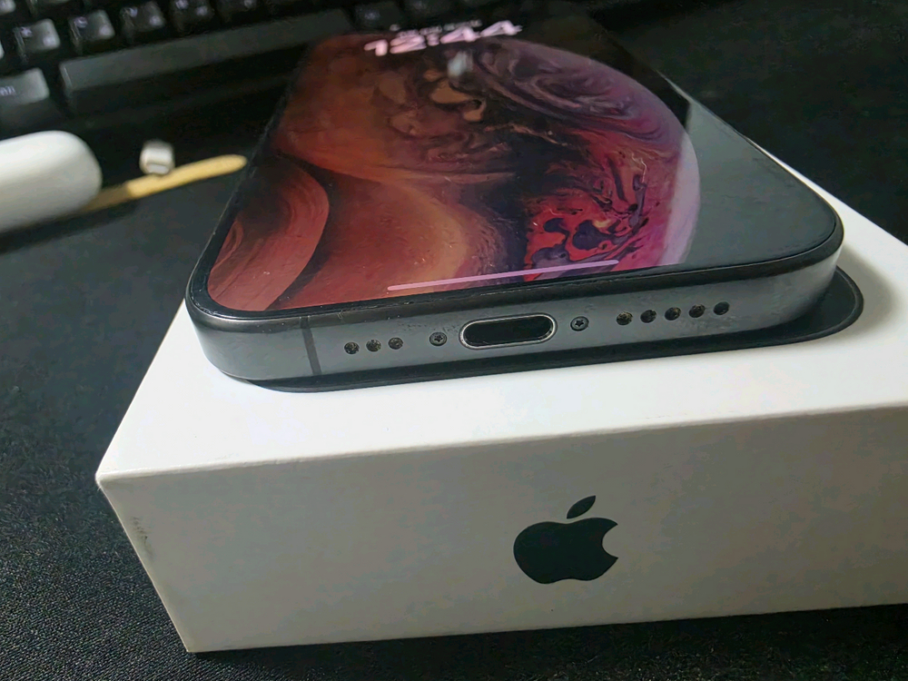 아이폰15프로 128g 티타늄 블랙 이미지