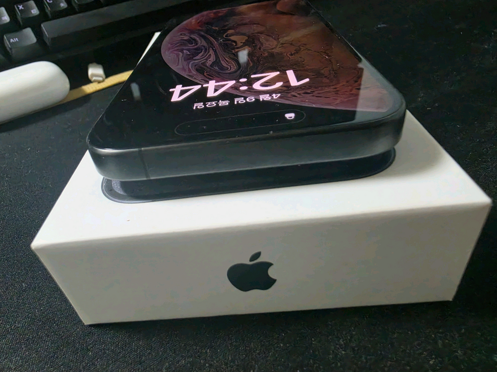 아이폰15프로 128g 티타늄 블랙 이미지