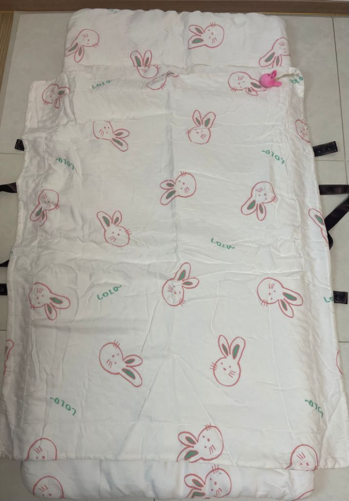 밀로앤개비낮잠이불 이미지