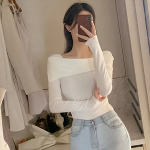 오프숄더 롱슬리브 블라우스 이미지